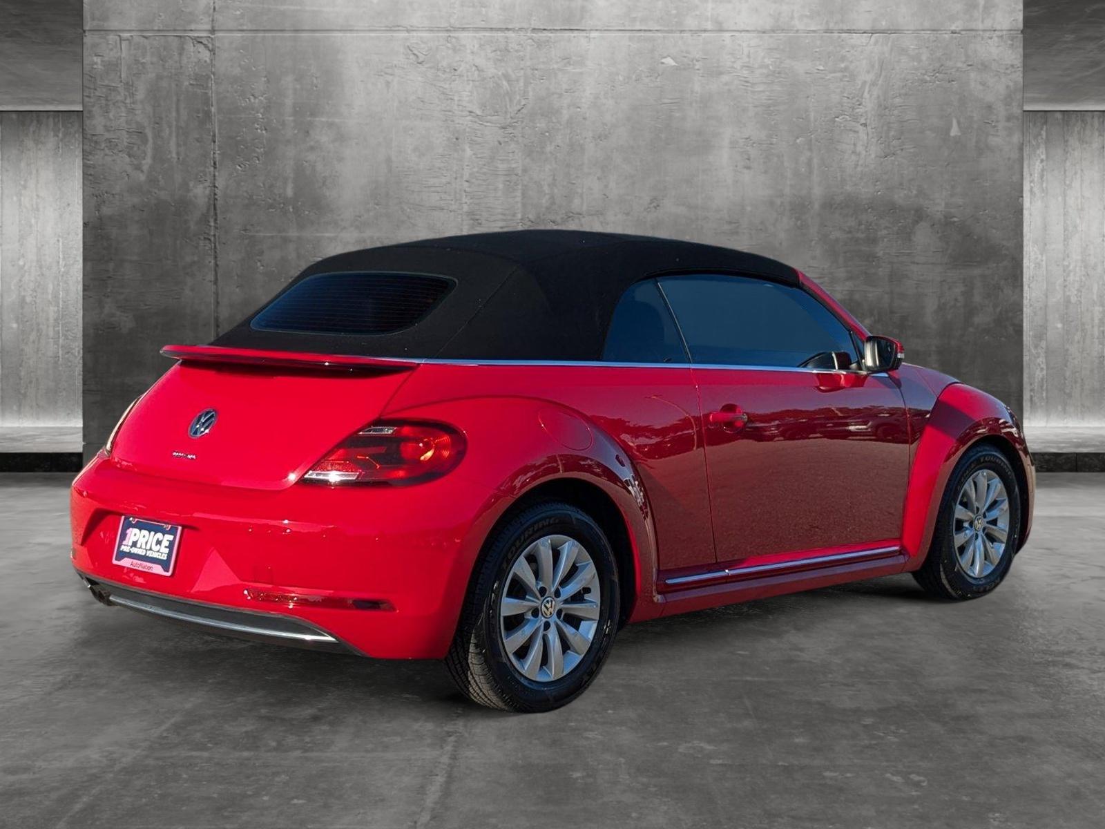 2019 Volkswagen Beetle Convertible Vehicle Photo in St. Petersburg, FL 33713