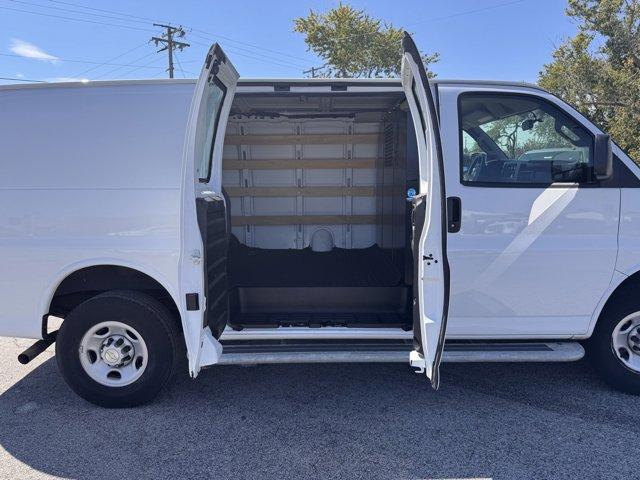 2022 Chevrolet Express Cargo 2500 Vehicle Photo in WEST FRANKFORT, IL 62896-4173