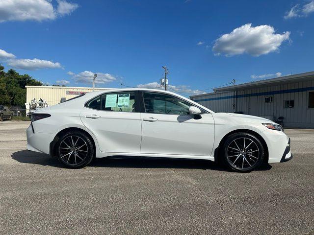 2022 Toyota Camry Vehicle Photo in TUPELO, MS 38801-6508