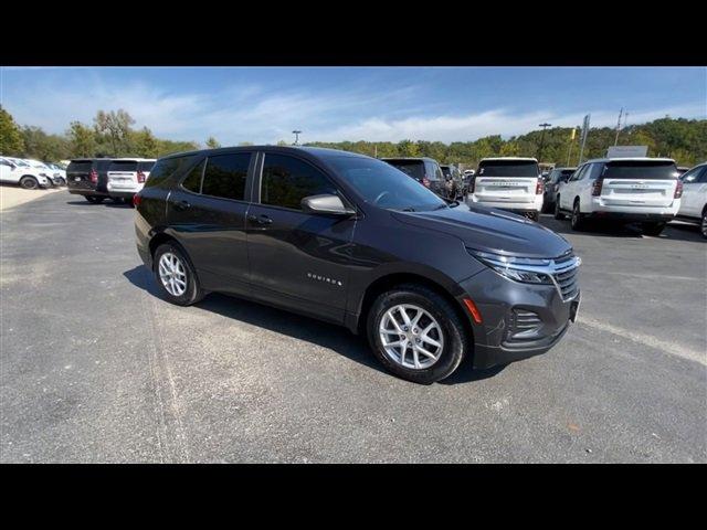 Used 2022 Chevrolet Equinox LS with VIN 3GNAXSEV5NS174301 for sale in Linn, MO