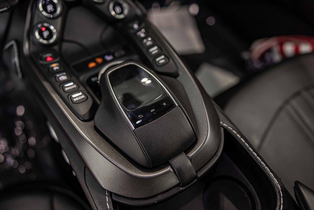 2021 Aston Martin Vantage Vehicle Photo in Saint Charles, IL 60174