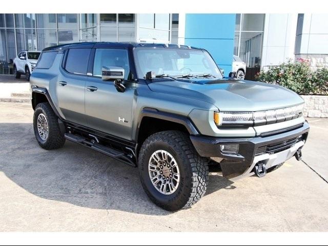 2024 GMC HUMMER EV SUV Vehicle Photo in ROSENBERG, TX 77471-5675