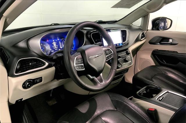 2022 Chrysler Pacifica Vehicle Photo in Kansas City, MO 64114