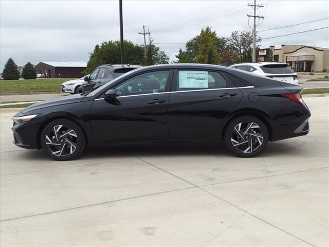 2024 Hyundai ELANTRA Vehicle Photo in Peoria, IL 61615