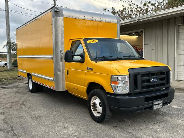 2019 Ford E-Series Cutaway Vehicle Photo in RED SPRINGS, NC 28377-1640