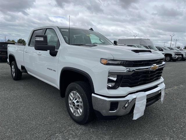 2024 Chevrolet Silverado 2500 HD Vehicle Photo in ALCOA, TN 37701-3235