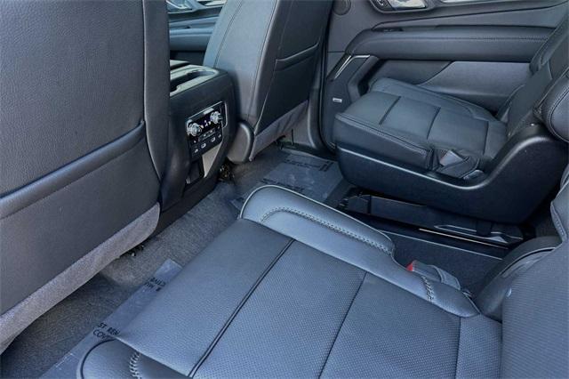 2024 GMC Yukon XL Vehicle Photo in ELK GROVE, CA 95757-8703