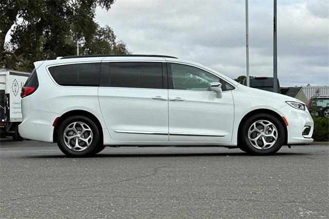 2022 Chrysler Pacifica Vehicle Photo in ELK GROVE, CA 95757-8703