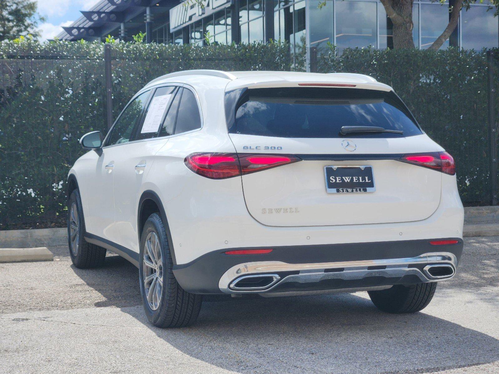 2024 Mercedes-Benz GLC Vehicle Photo in HOUSTON, TX 77079