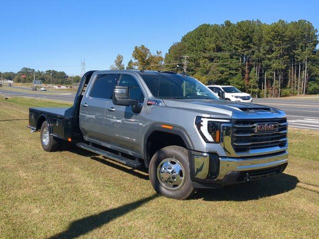 2025 GMC Sierra 3500 HD Chassis Cab Vehicle Photo in ALBERTVILLE, AL 35950-0246