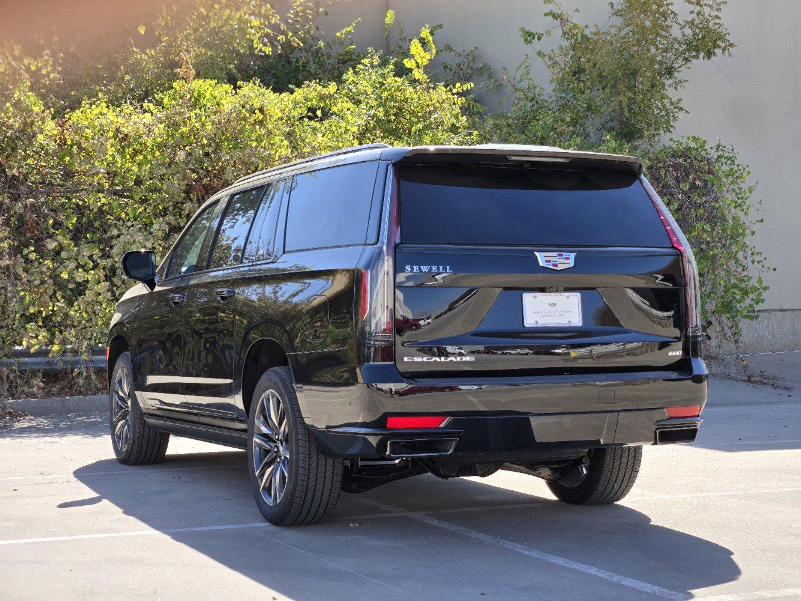 2024 Cadillac Escalade ESV Vehicle Photo in DALLAS, TX 75209-3095