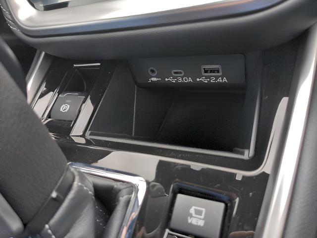 2025 Subaru Outback Vehicle Photo in Green Bay, WI 54304