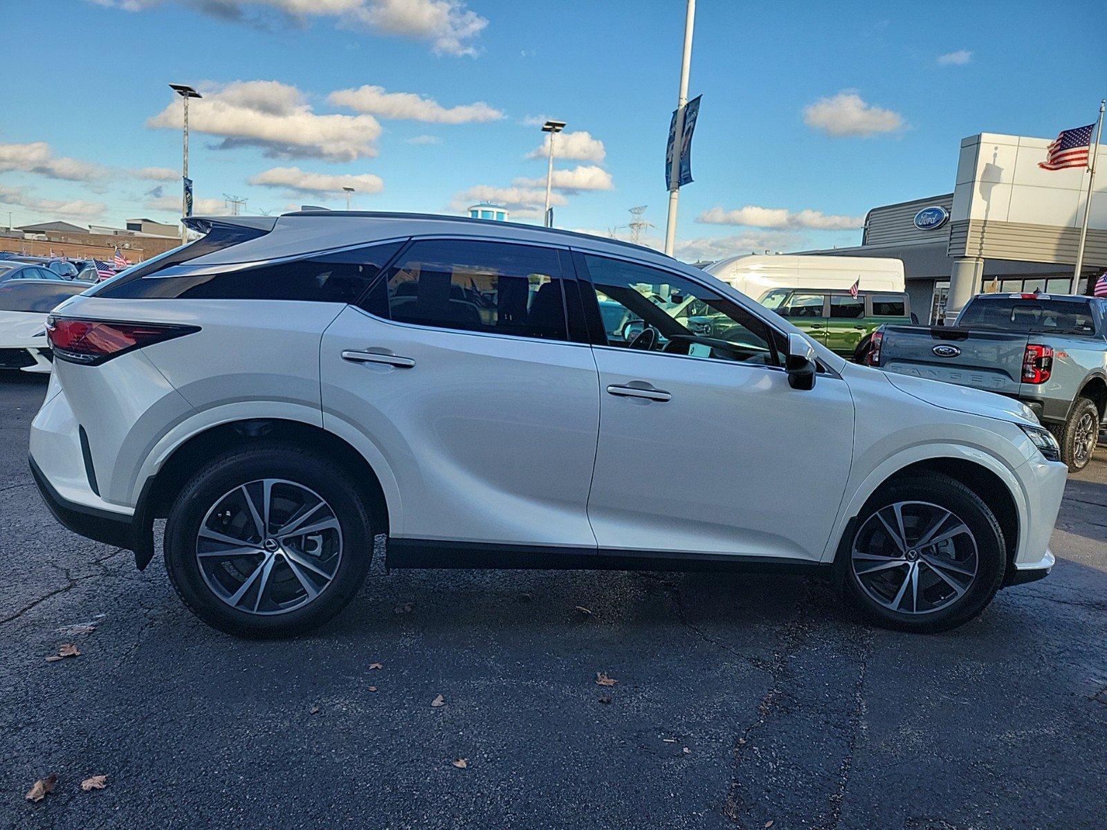 2024 Lexus RX 350 Vehicle Photo in Saint Charles, IL 60174