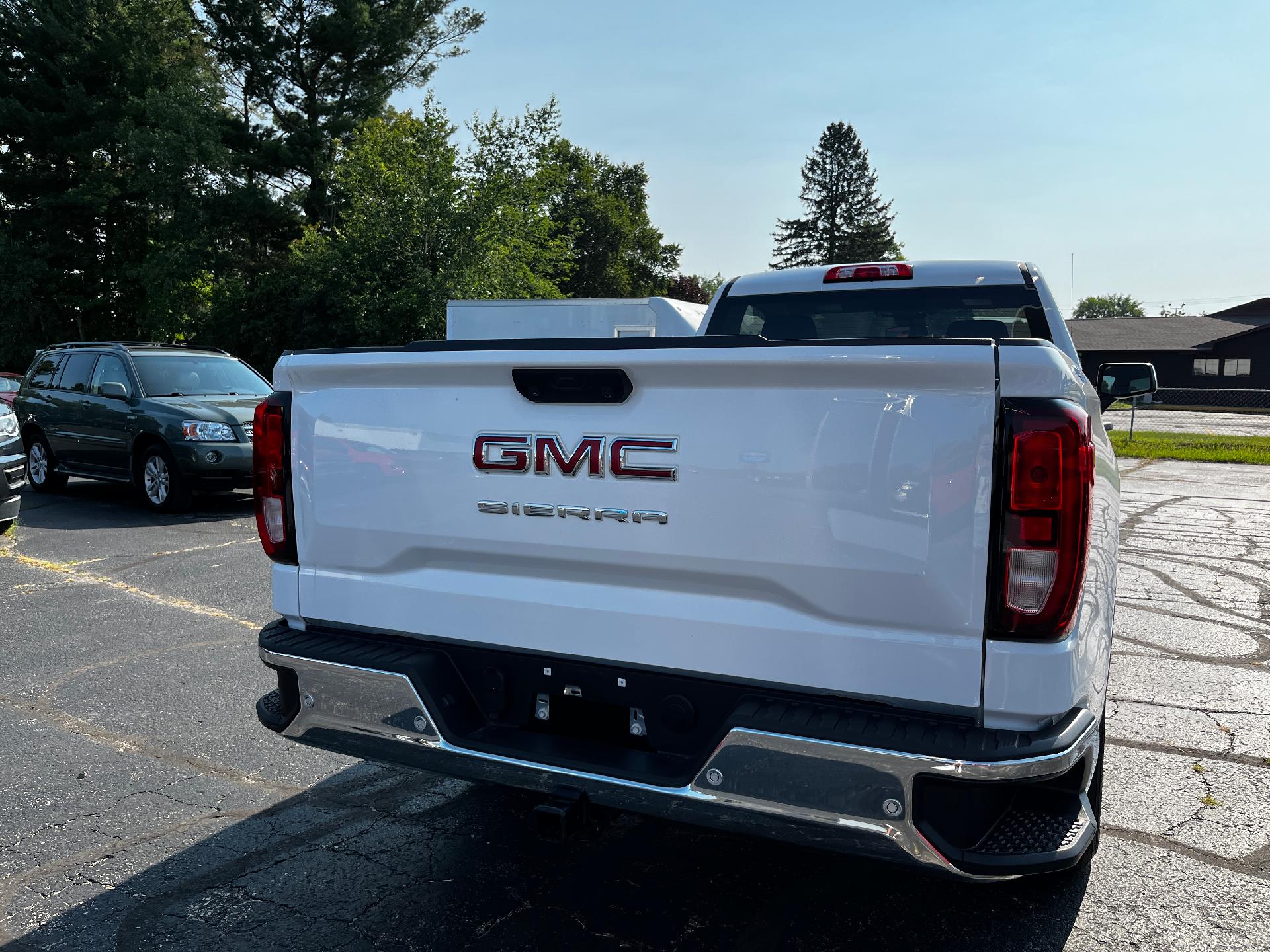 2024 GMC Sierra 1500 Vehicle Photo in CLARE, MI 48617-9414