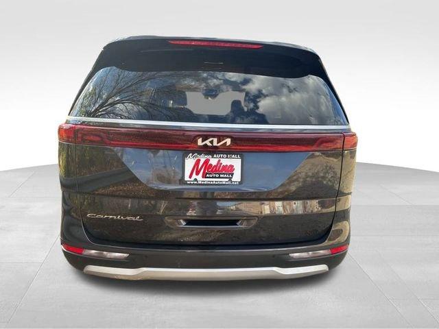 2022 Kia Carnival Vehicle Photo in MEDINA, OH 44256-9631