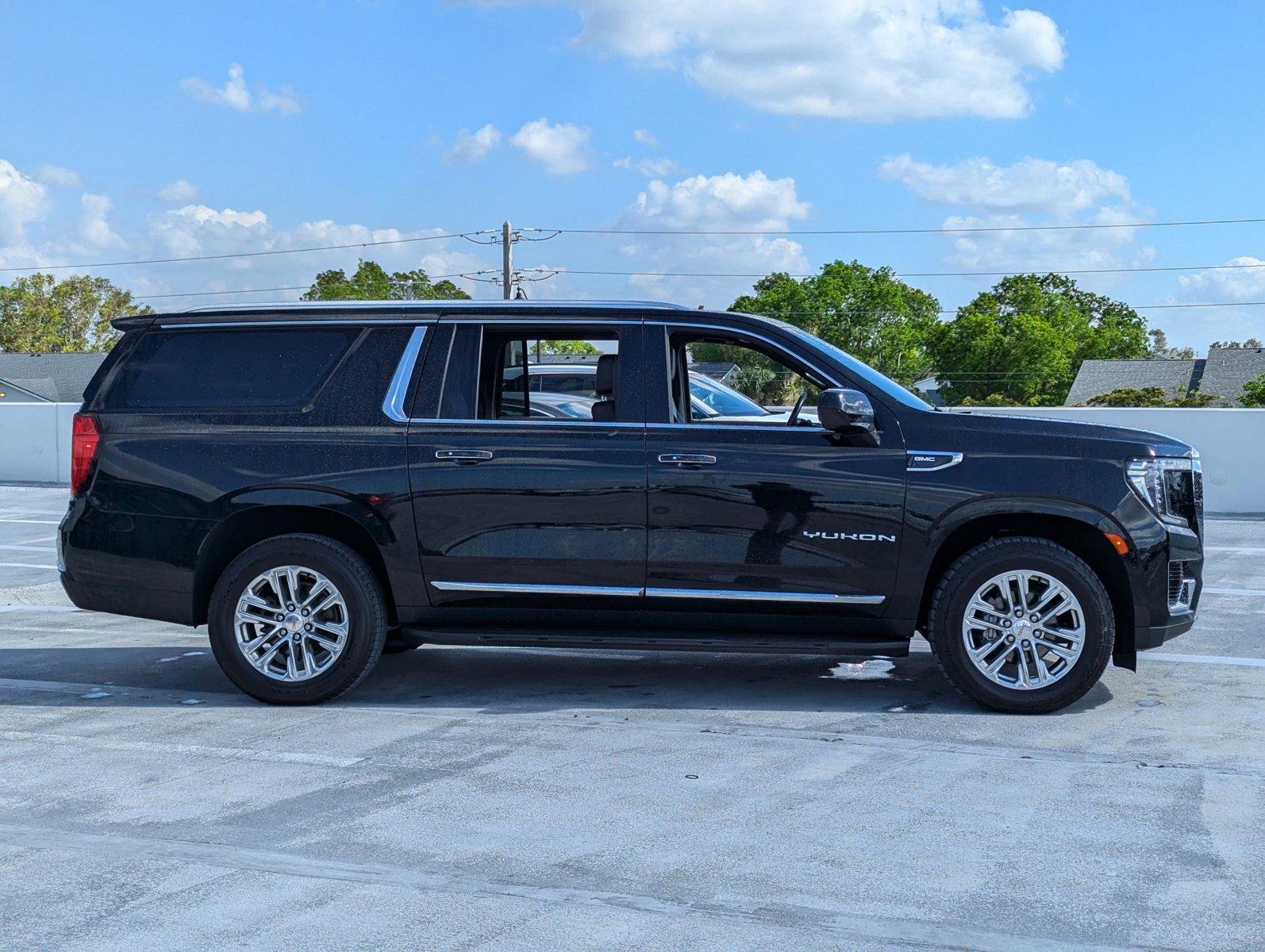 2022 GMC Yukon XL Vehicle Photo in Ft. Myers, FL 33907