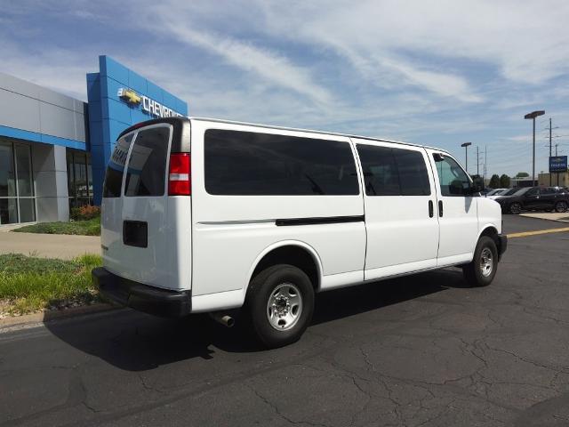 2022 Chevrolet Express Passenger Vehicle Photo in MANHATTAN, KS 66502-5036