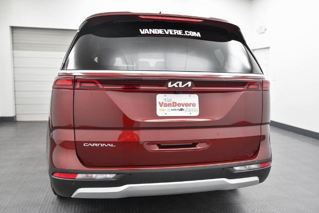 2023 Kia Carnival Vehicle Photo in Akron, OH 44312