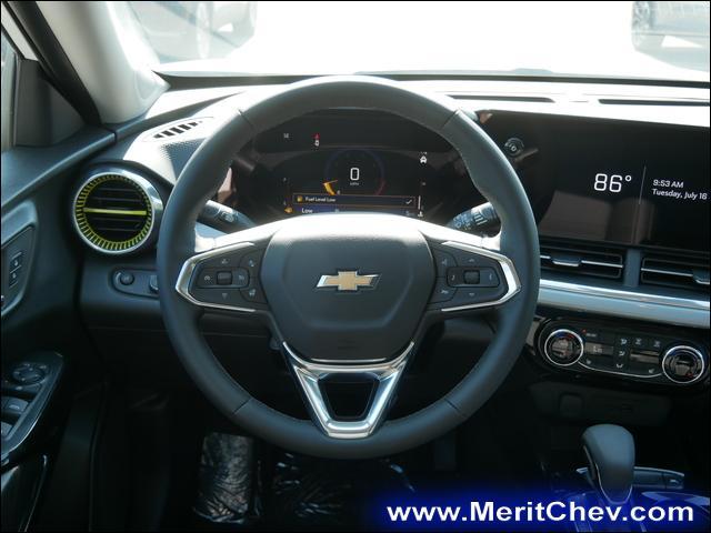 2024 Chevrolet Trax Vehicle Photo in MAPLEWOOD, MN 55119-4794