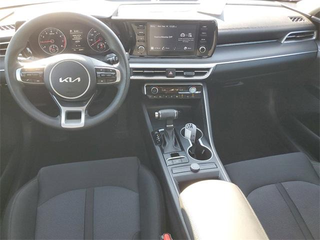 2022 Kia K5 Vehicle Photo in GRAND BLANC, MI 48439-8139