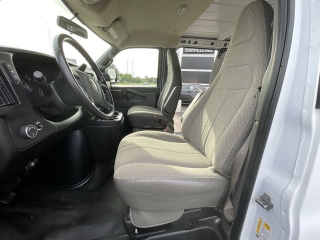 2023 Chevrolet Express Cargo 2500 Vehicle Photo in WILLIAMSVILLE, NY 14221-4303