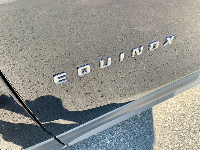 2022 Chevrolet Equinox Vehicle Photo in MOON TOWNSHIP, PA 15108-2571