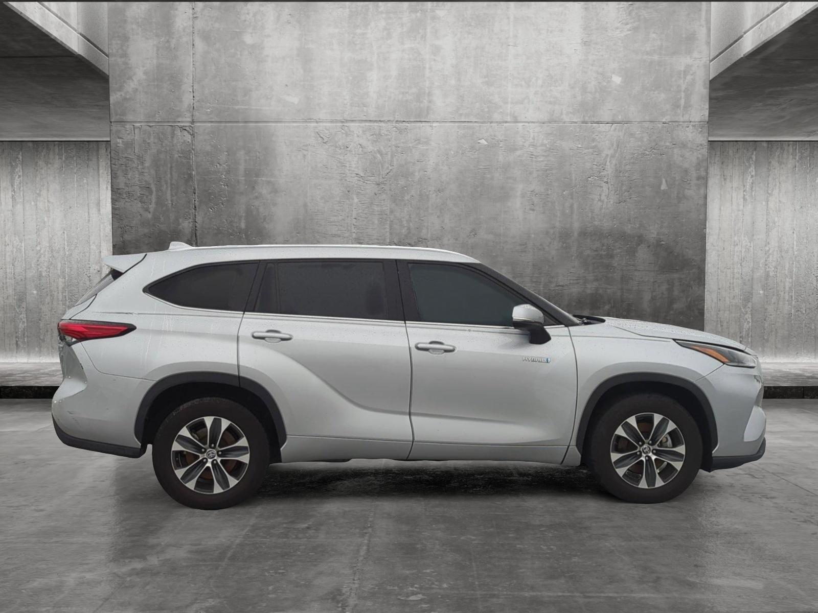 2021 Toyota Highlander Vehicle Photo in Ft. Myers, FL 33907