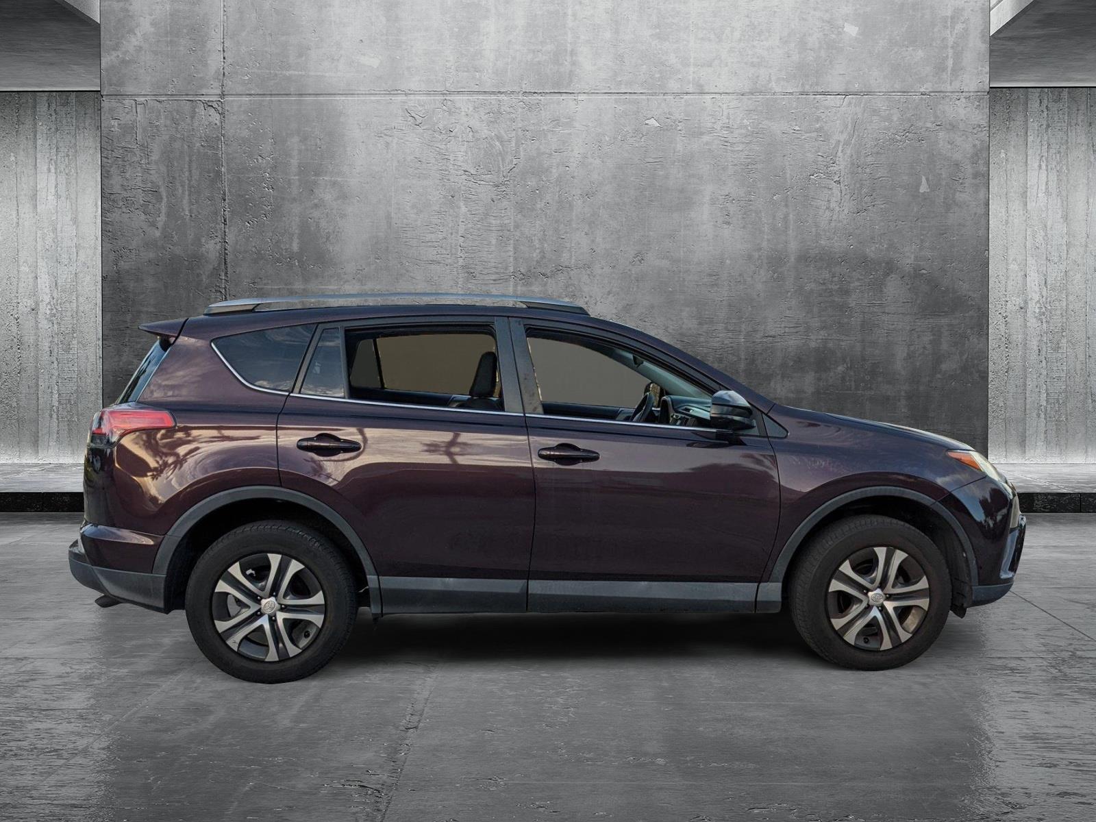 2018 Toyota RAV4 Vehicle Photo in Davie, FL 33331