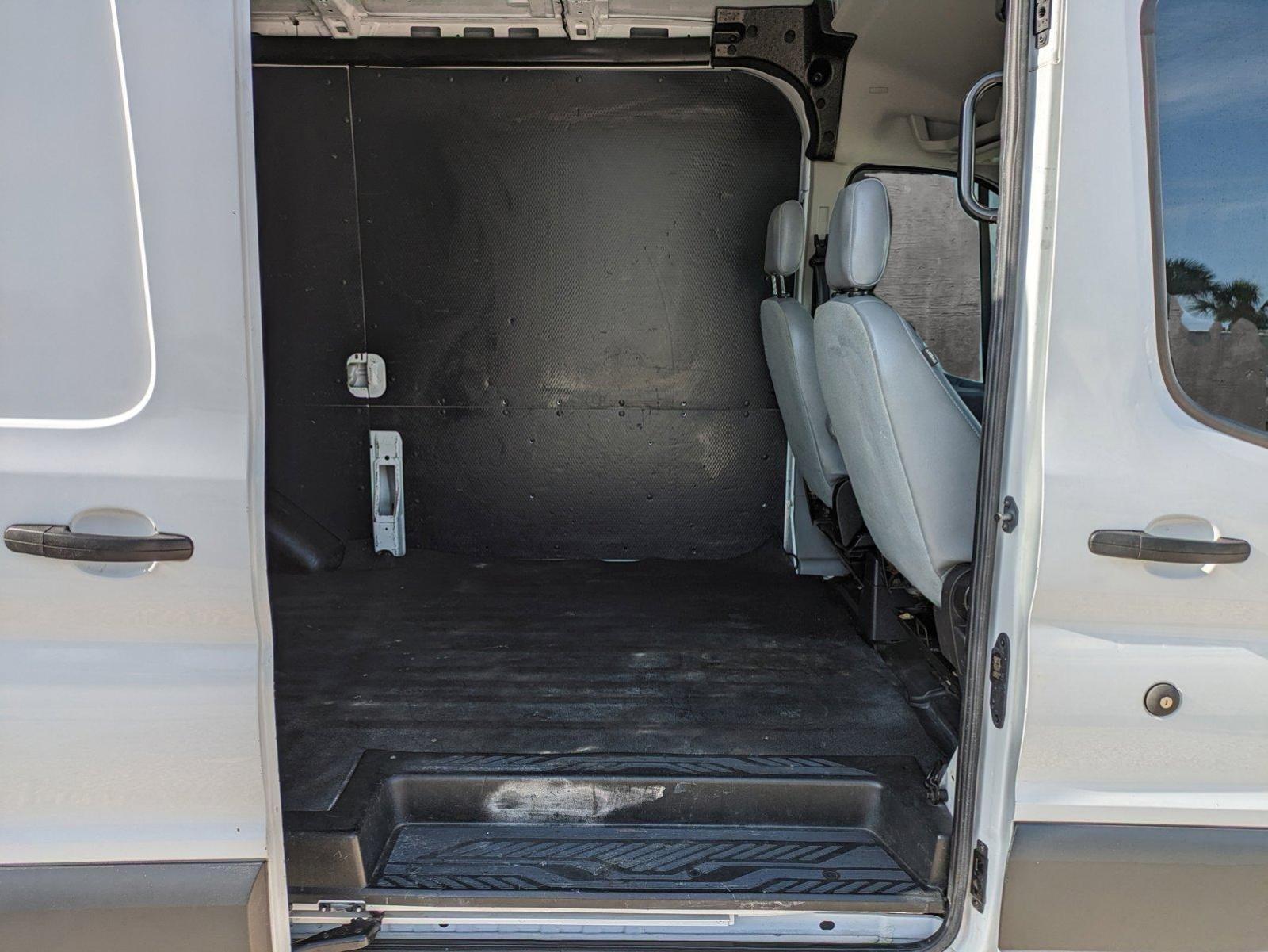 2018 Ford Transit Van Vehicle Photo in Bradenton, FL 34207