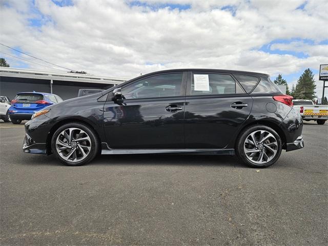 Used 2018 Toyota Corolla iM Base with VIN JTNKARJE3JJ554130 for sale in Mcminnville, OR