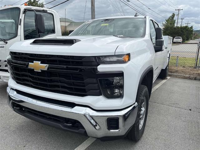 2024 Chevrolet Silverado 2500 HD Vehicle Photo in ALCOA, TN 37701-3235