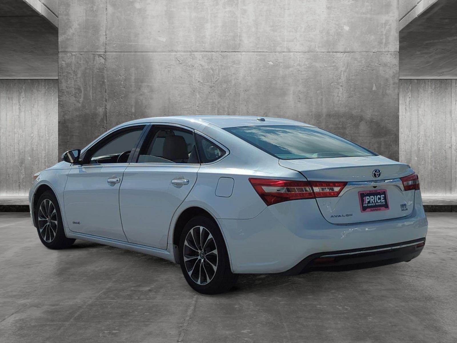 2016 Toyota Avalon Hybrid Vehicle Photo in Ft. Myers, FL 33907