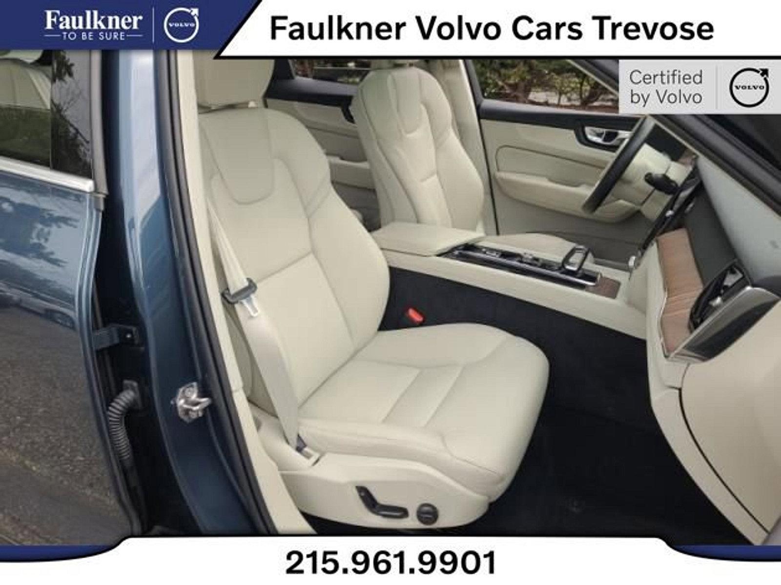 2022 Volvo XC60 Vehicle Photo in Trevose, PA 19053