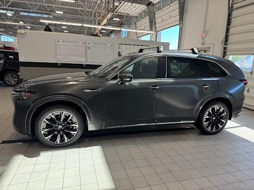 2025 Mazda CX-90 Vehicle Photo in Green Bay, WI 54304