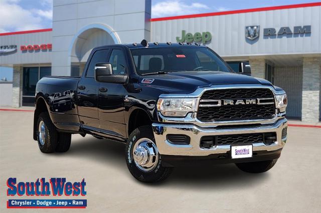 2024 Ram 3500 Vehicle Photo in Cleburne, TX 76033