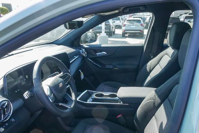 2025 Chevrolet Equinox Vehicle Photo in VENTURA, CA 93003-8585