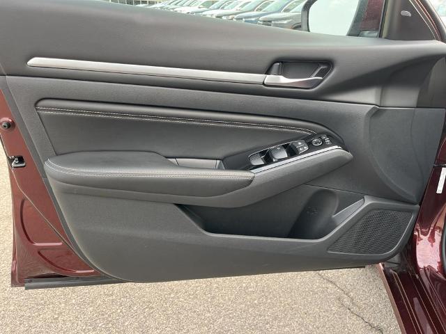 2023 Nissan Altima Vehicle Photo in GREEN BAY, WI 54302-3701