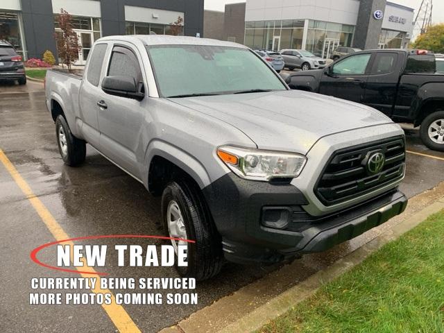 2019 Toyota Tacoma 2WD Vehicle Photo in GRAND BLANC, MI 48439-8139