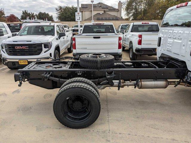 2023 Chevrolet Silverado Chassis Cab Vehicle Photo in SELMA, TX 78154-1460