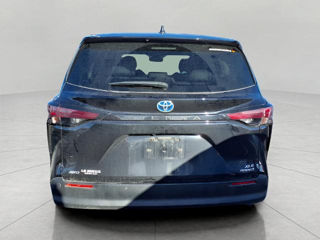 2021 Toyota Sienna Vehicle Photo in Oshkosh, WI 54904