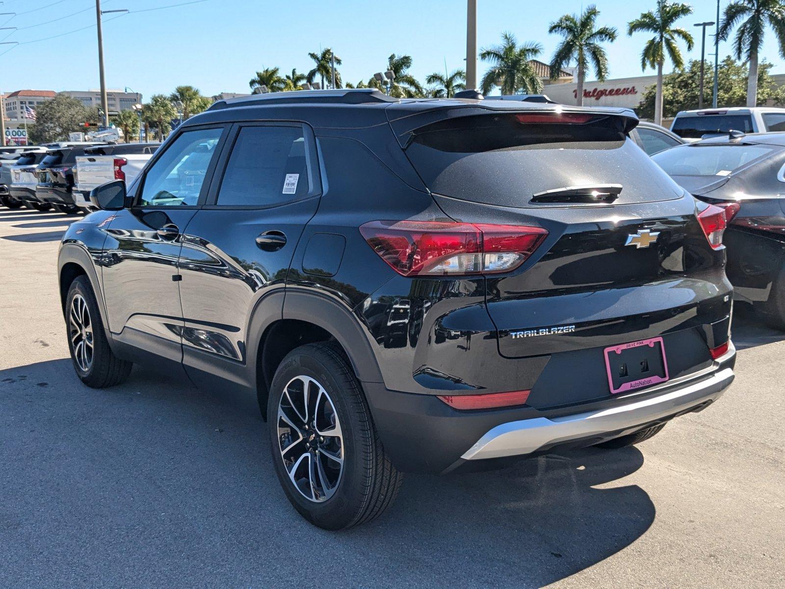 2025 Chevrolet Trailblazer Vehicle Photo in MIAMI, FL 33134-2699