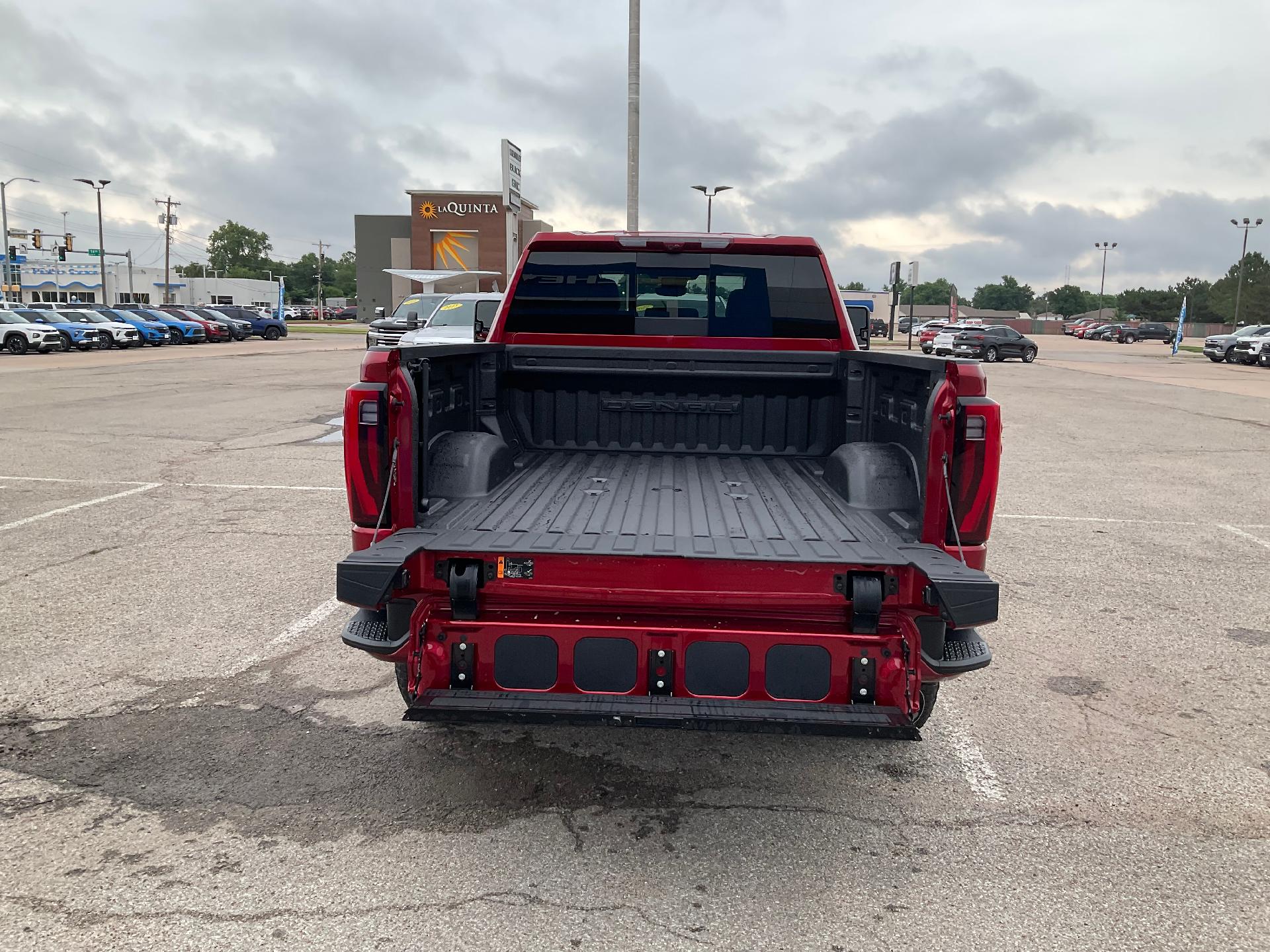 2024 GMC Sierra 2500 HD Vehicle Photo in PONCA CITY, OK 74601-1036