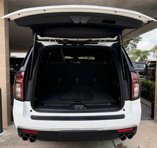 2023 Chevrolet Suburban Vehicle Photo in DELRAY BEACH, FL 33483-3294