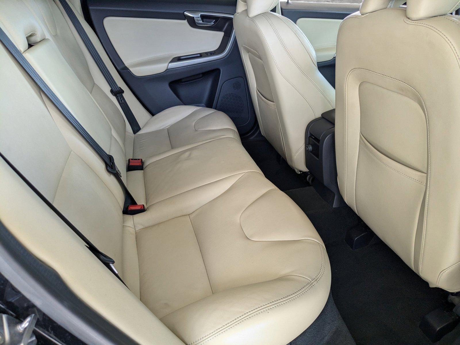 2017 Volvo XC60 Vehicle Photo in Miami, FL 33015