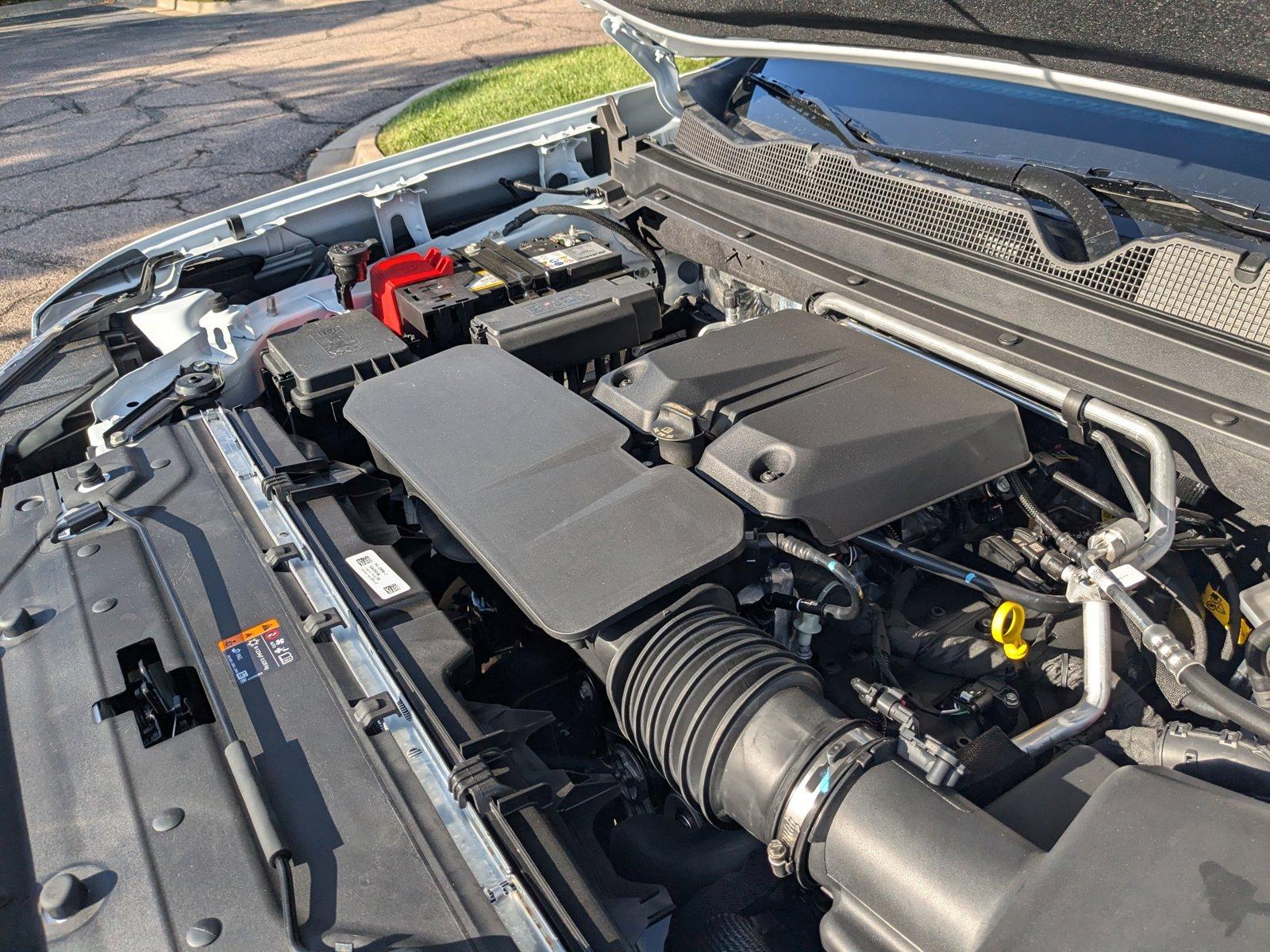 2024 GMC Canyon Vehicle Photo in LONE TREE, CO 80124-2750