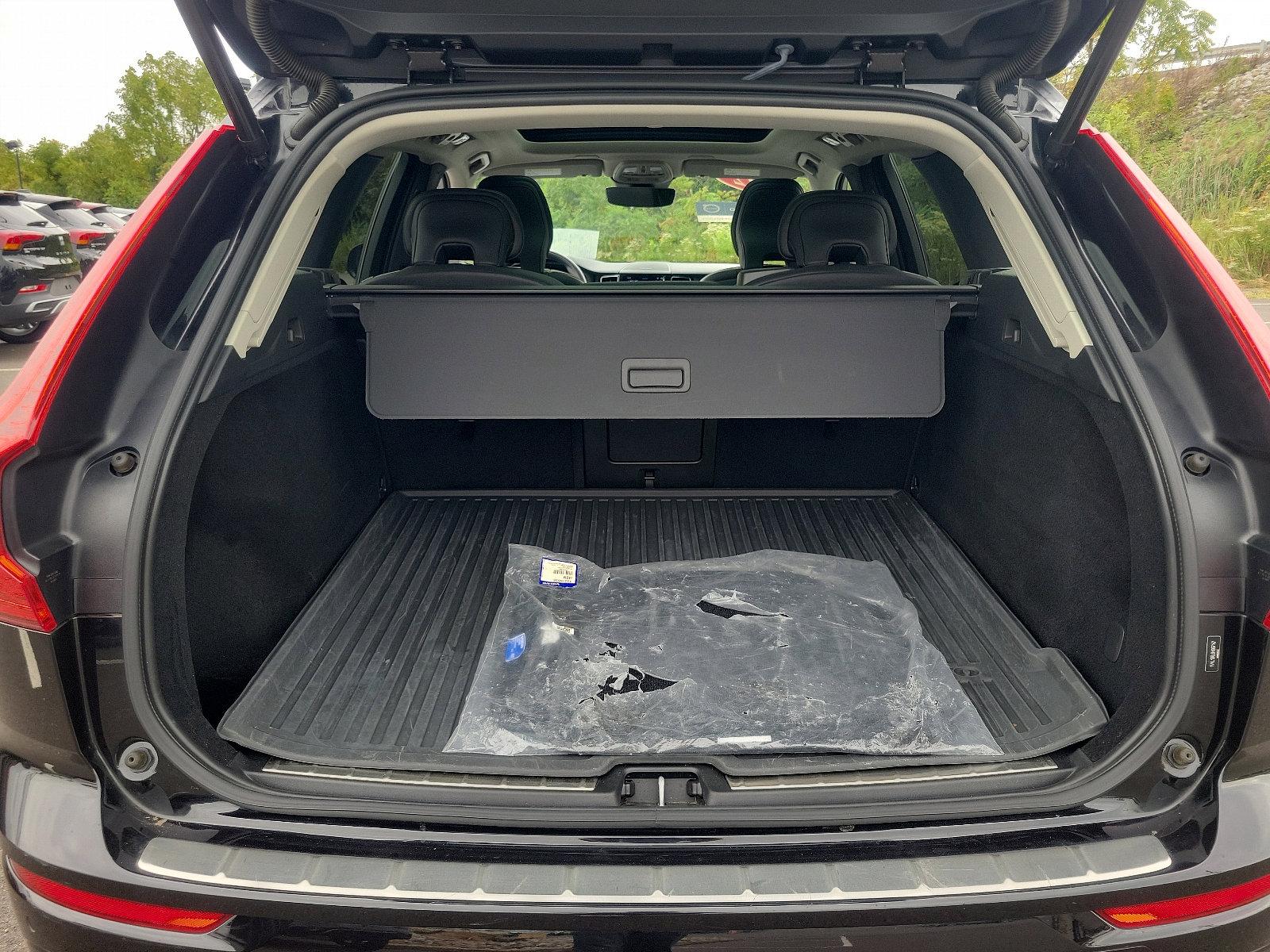 2022 Volvo XC60 Vehicle Photo in Trevose, PA 19053