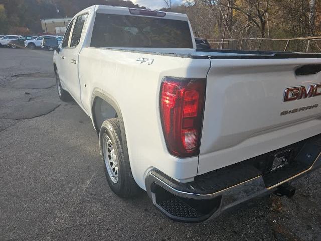 2025 GMC Sierra 1500 Vehicle Photo in GLENSHAW, PA 15116-1739