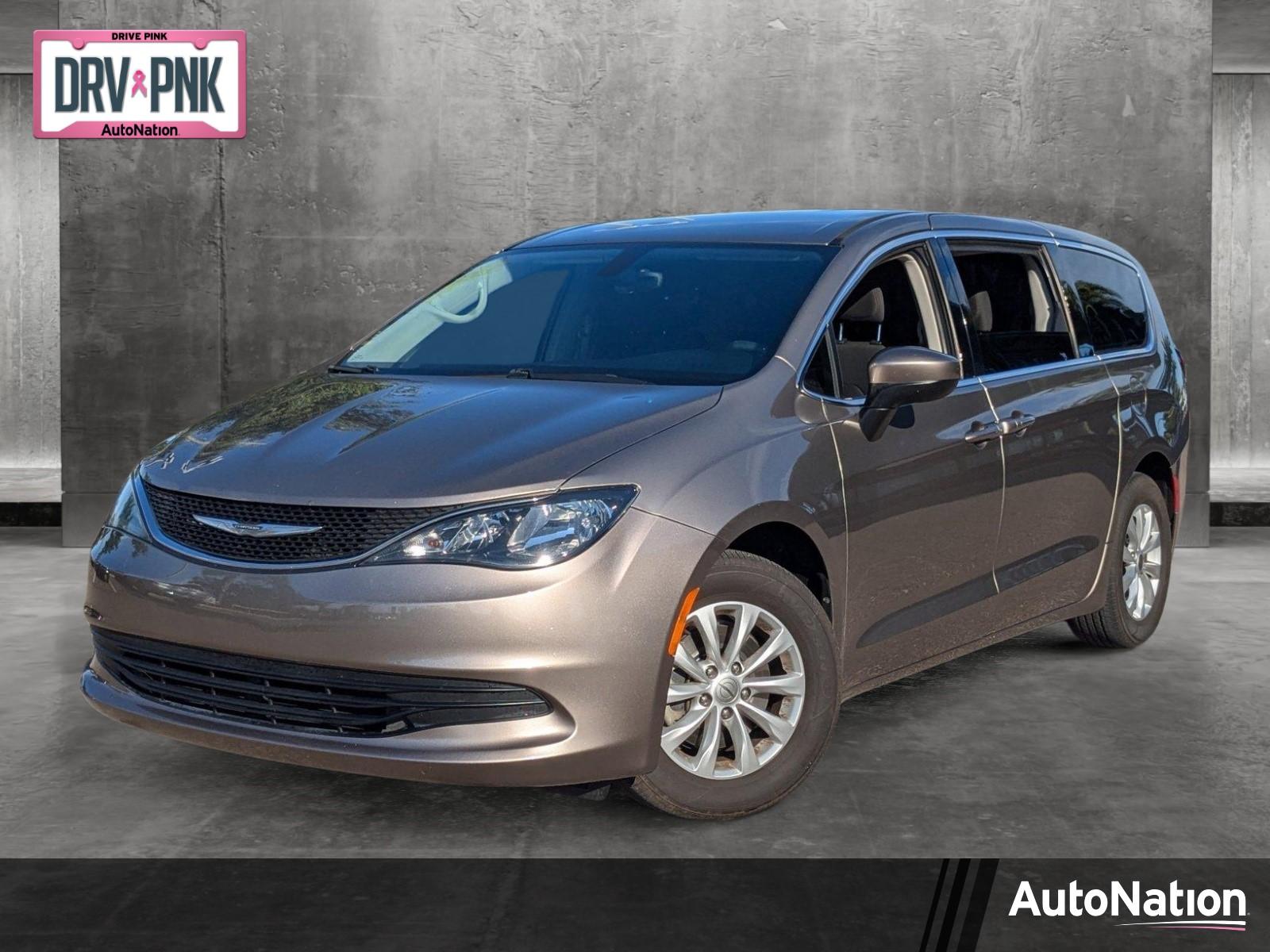 2017 Chrysler Pacifica Vehicle Photo in Wesley Chapel, FL 33544