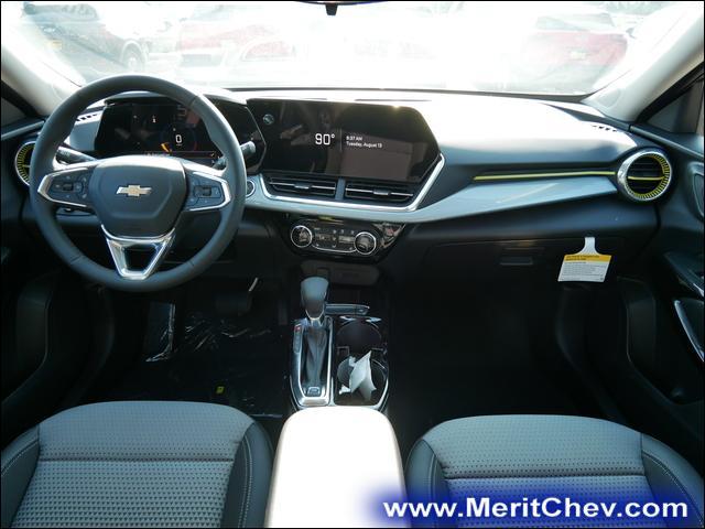 2024 Chevrolet Trax Vehicle Photo in MAPLEWOOD, MN 55119-4794