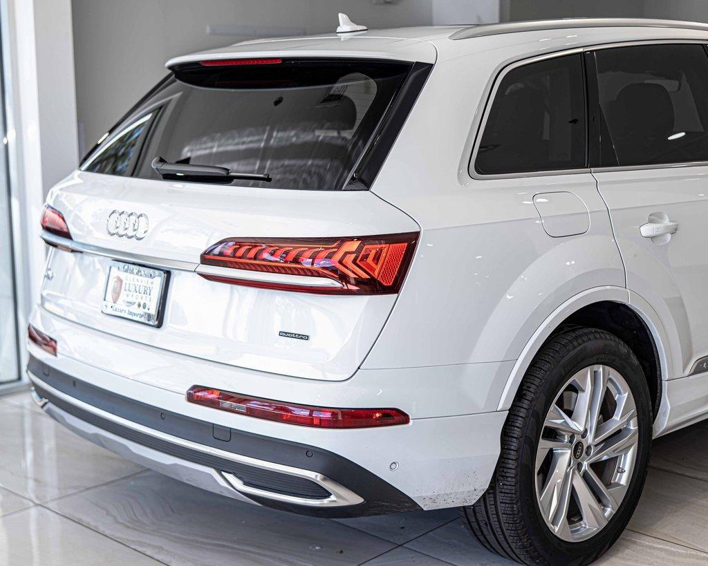 2024 Audi Q7 Vehicle Photo in Saint Charles, IL 60174